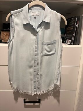 The Blue Shirt Shop- Sleeveless Light Wash Button-Up Shirt with Frayed Hem